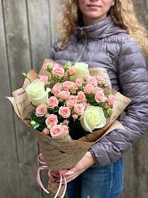 Букет цветов из:  Розы в Выкопанке